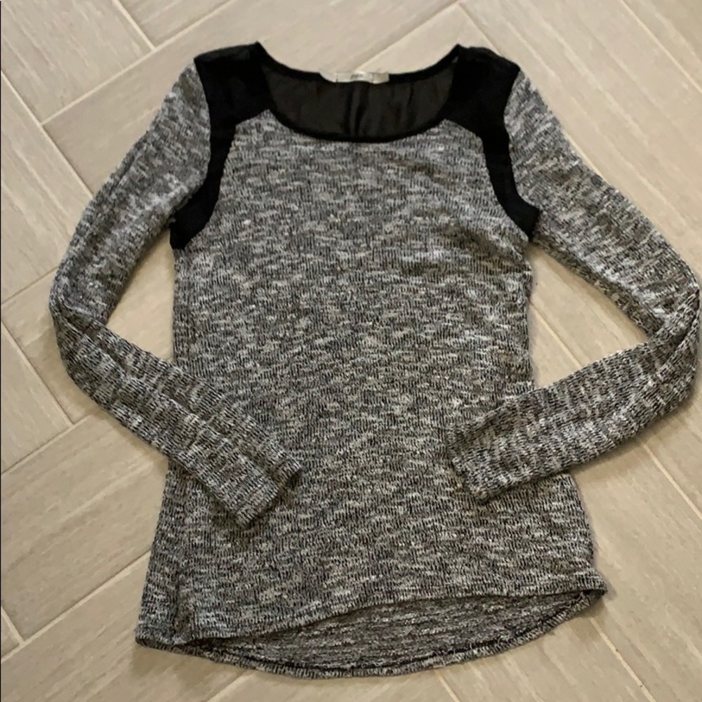 Lightweight Gibson sweater